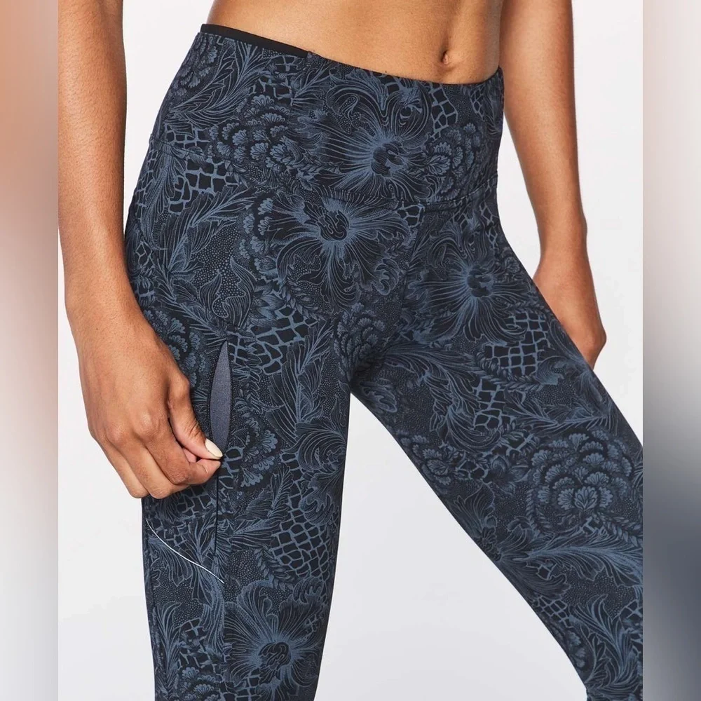 Lululemon Run On Tight (25
